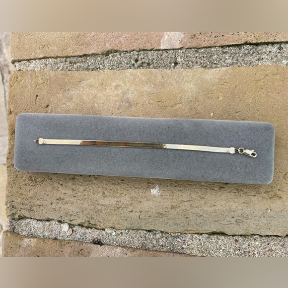 Solid Gold 14k Herringbone Bracelet - Picture 5 of 12